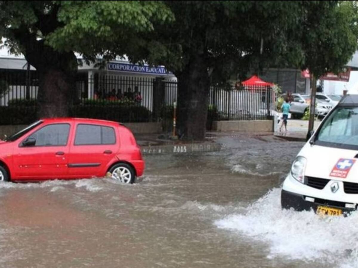 Dos personas permanecen desaparecidas por arroyo en Barranquilla