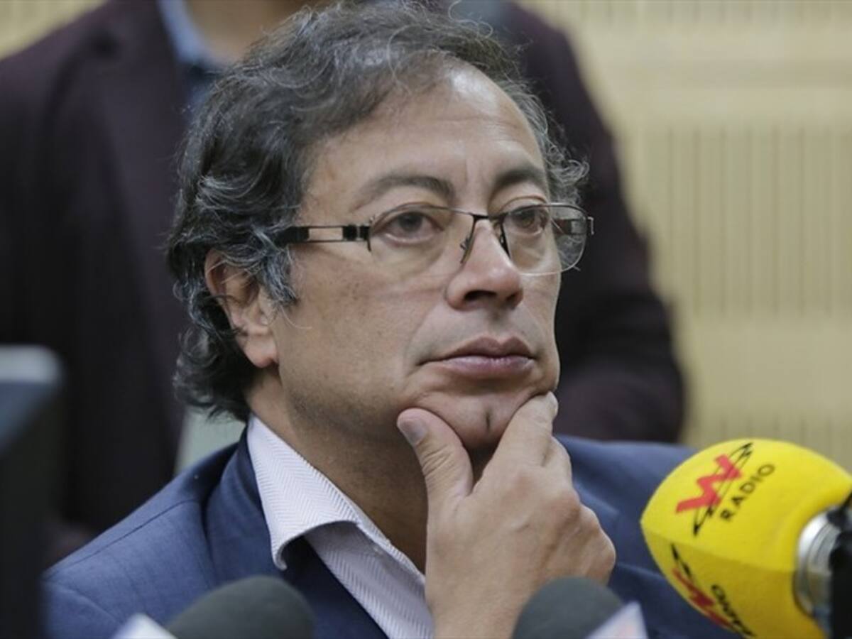 Si Tomás Uribe será candidato, tendrá que explicar el tema de zona franca: Gustavo Petro