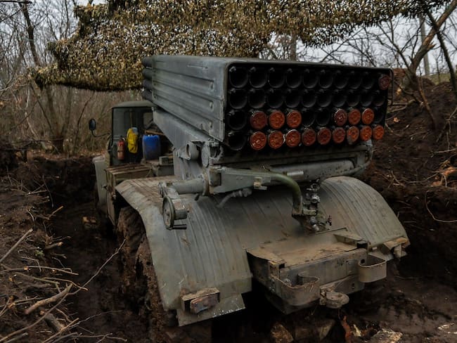 Cohetes ucranianos cerca a Soledar. (Photo by Madeleine Kelly/SOPA Images/LightRocket via Getty Images)