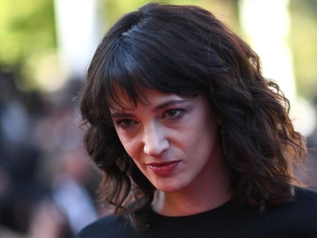 Asia Argento niega haber tenido "relaciones sexuales" con Jimmy Bennett cuando era menor