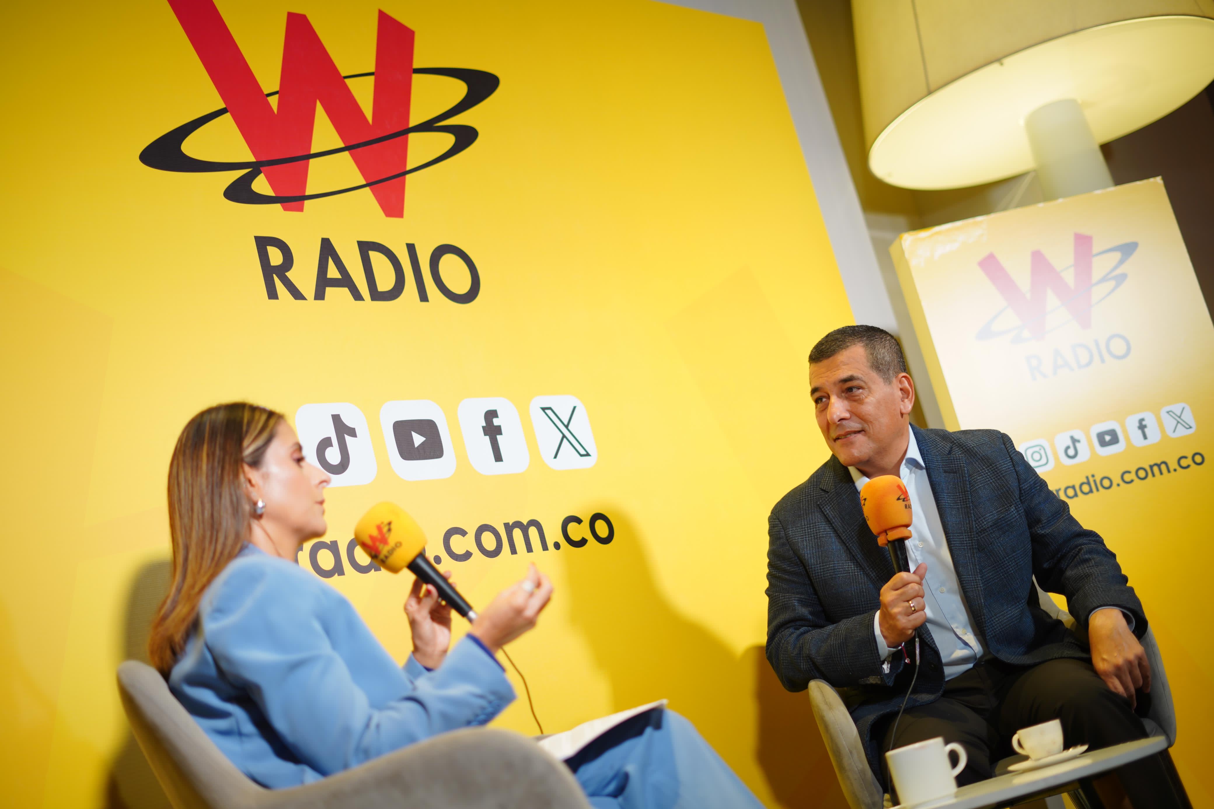 Dumek Turbay, alcalde de Cartagena, en la primera cumbre internacional 'Cartagena, de frente contra la trata de personas' (Foto: @dumek_turbay)