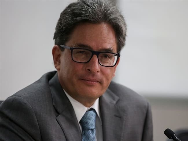 Renunció el ministro de Hacienda, Alberto Carrasquilla