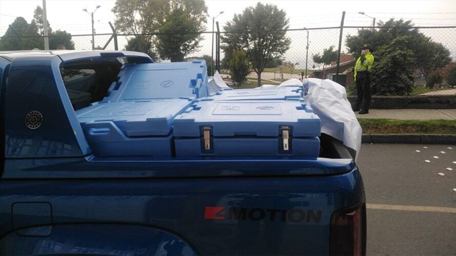 Delincuentes se habían llevado el vehículo con 12 cajas térmicas para transporte de vacunas que estaban vacías.. Foto: Cortesía Policía