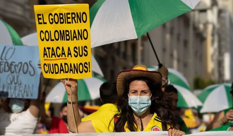 ¿Cómo puede construirse la confianza entre manifestantes y Gobierno? #TenderPuentesEs. Foto: Getty Images