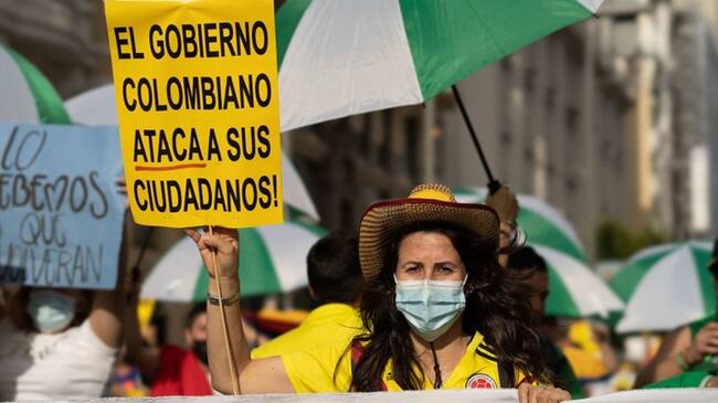 ¿Cómo puede construirse la confianza entre manifestantes y Gobierno? #TenderPuentesEs. Foto: Getty Images