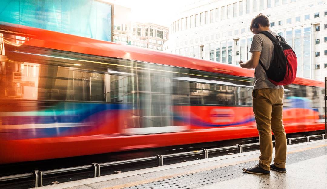 Así será el 'tren infinito' que puede viajar eternamente sin combustible - Getty Images 
