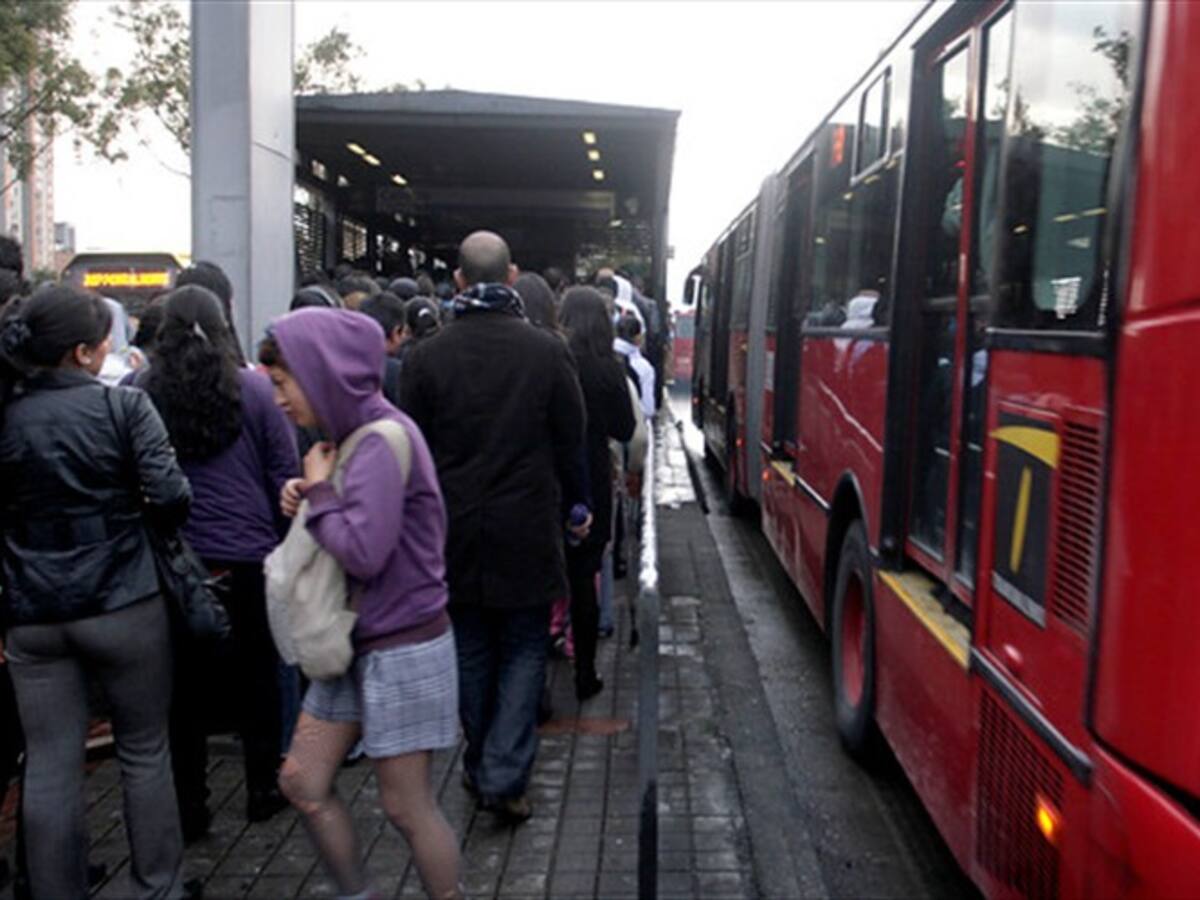 Paralizadas estaciones de Transmilenio por movilizaciones sociales