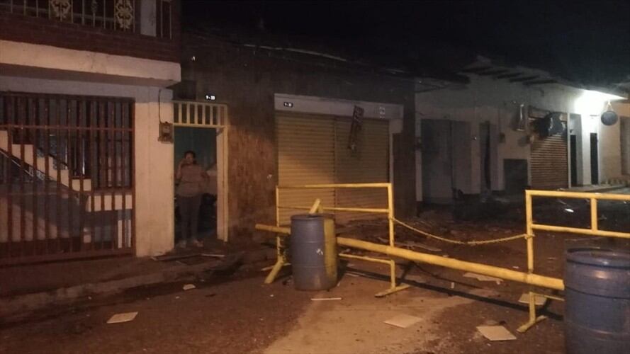 La Policía señaló a alias El Indio o Amansador como el responsable de la acción terrorista que se ejecutó en la madrugada de este sábado cerca de la sede de la Fiscalía. . Foto: W Radio