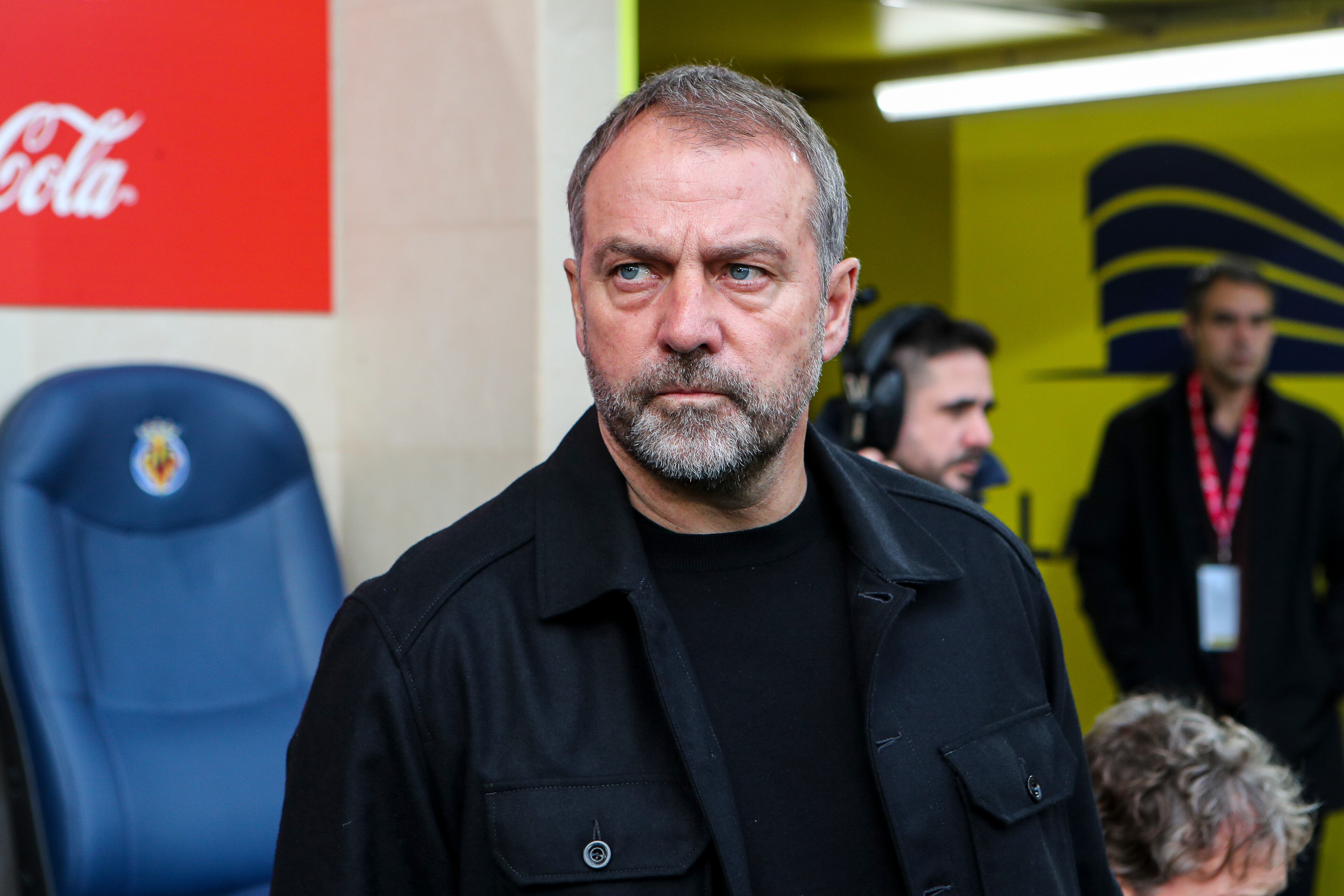 Hansi Flick, entrenador del FC Barcelona en el Estadio de La Cerámica durante el FC Barcelona vs. Villarreal en diciembre de 2025. FOTO: Ivan Terron/Europa Press vía Getty Images