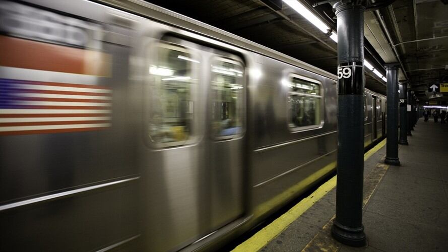 Las dos ollas de la estación de Fulton Sreet habían sido dejadas por el mismo hombre, quien las sacó de un carrito: autoridades de Manhattan.. Foto: Getty Images