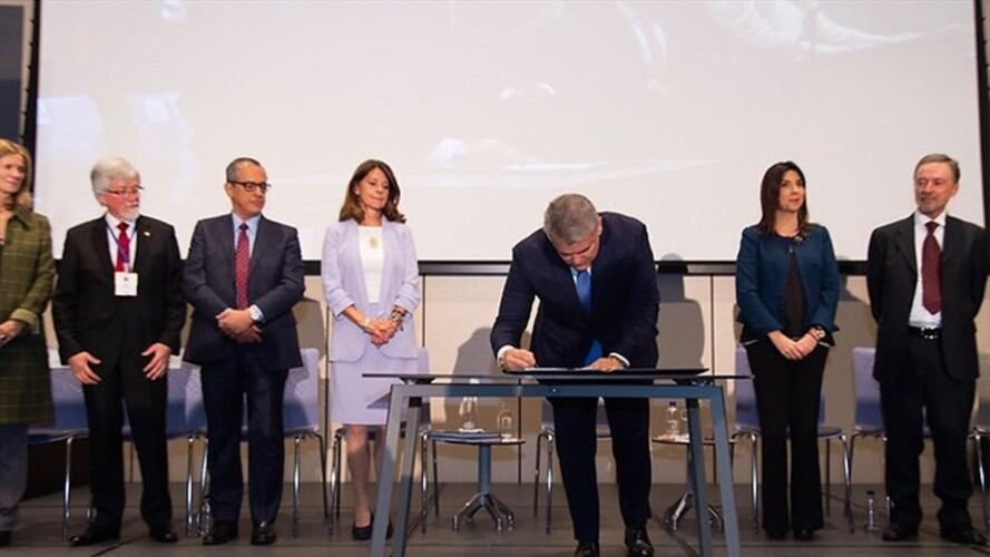 ¿Qué pasará con el fracking? ¿Funciona la economía naranja? Andrés Franco, Weildler Anonio y Carlos Jacamijoy hablaron en La W sobre los principales temas del país.. Foto: Colprensa