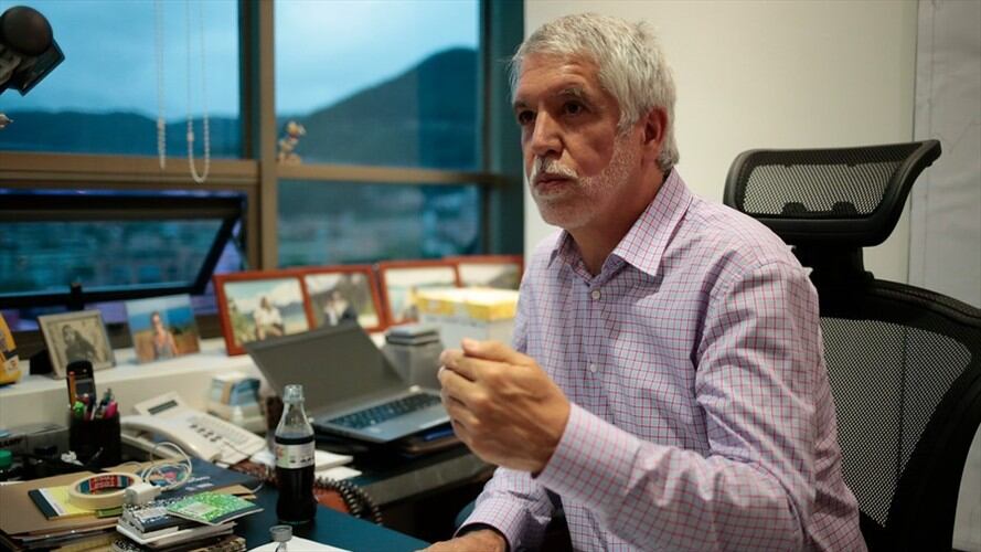 El alcalde Peñalosa al ser consultado sobre esta decisión aseguró que la cumplirá, desbloqueando al concejal Sarmiento. Foto: Colprensa