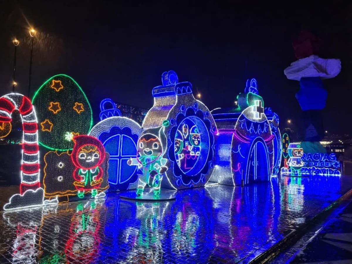 Medellín le da la bienvenida a la Navidad al encender el popular alumbrado