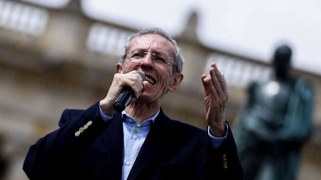 Estoy saltando en una pata: Antonio Navarro tras victoria de Gustavo Petro