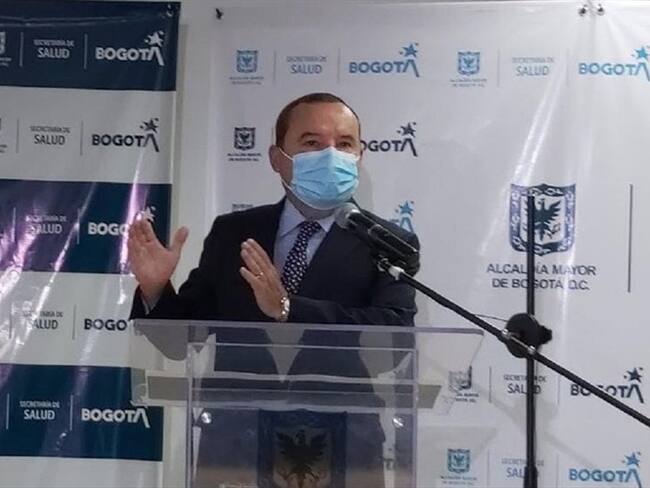 El secretario de Salud de Bogotá explicó que se espera inmunizar al 100% de los vacunables.. Foto: Cortesía Secretaría de Salud de Bogotá