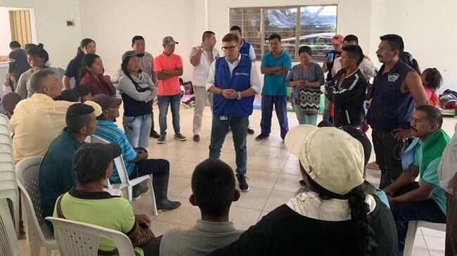 Se trata de unas 120 personas, entre ellas varios menores de edad, quienes abandonaron su territorio y fueron ubicados en el albergue local. Foto: Unidad para las Víctimas