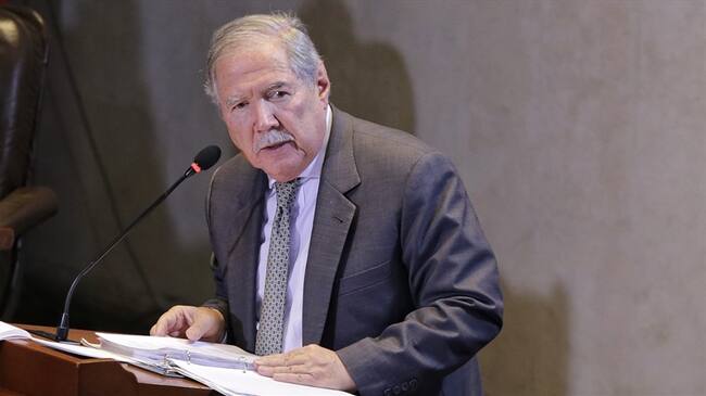 El ministro de Defensa, Guillermo Botero, informó que ya no entregará este viernes el informe requerido por la Jurisdicción Especial para la Paz.. Foto: Colprensa