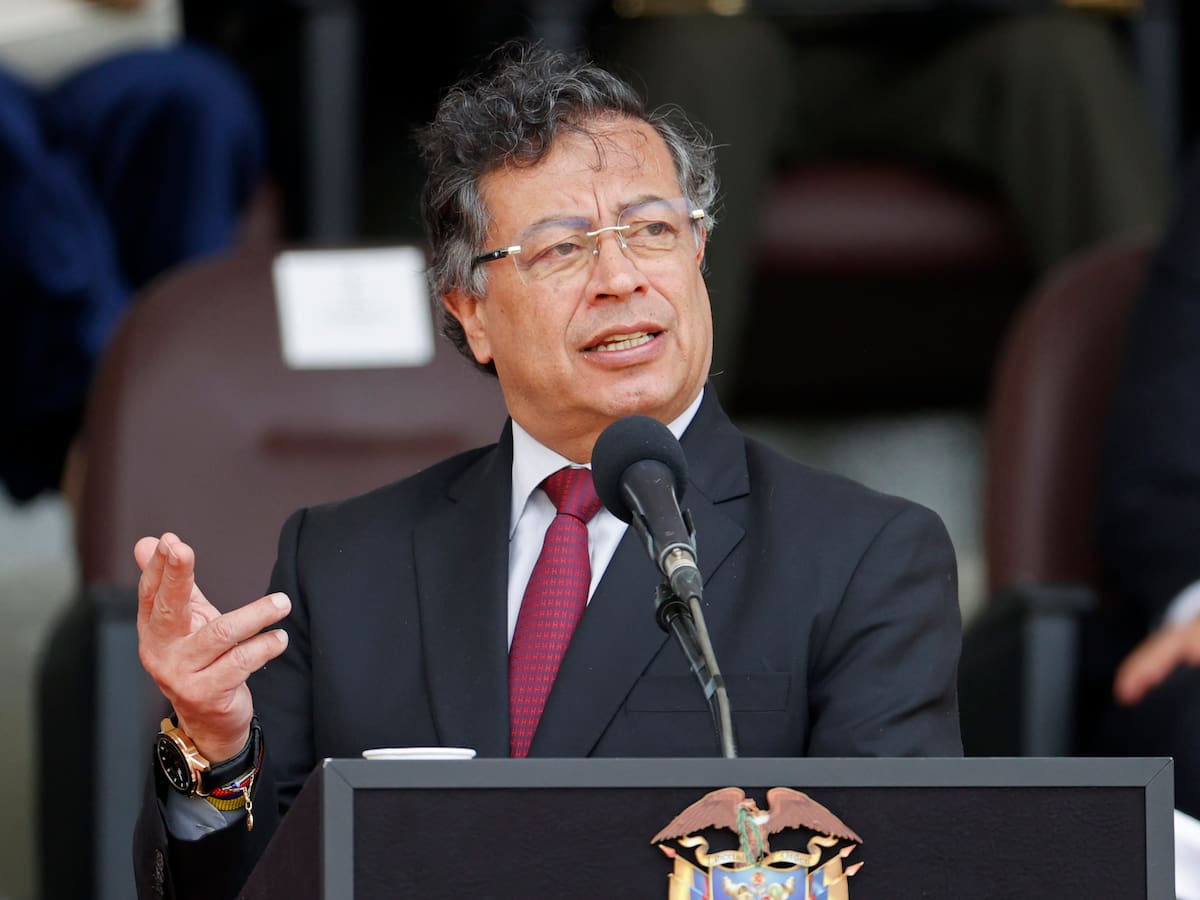 “Bogotá ha comenzado a morir”: las críticas de Petro al metro elevado y al racionamiento de agua