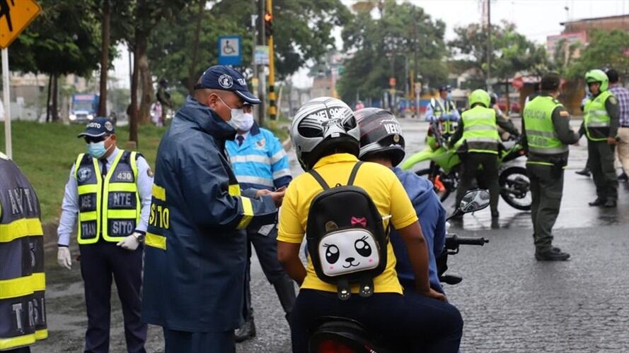 Solo en Cali y su área metropolitana se han impuesto 1.513 comparentos por violar aislamiento obligatorio. Foto: Alcaldía de Cali