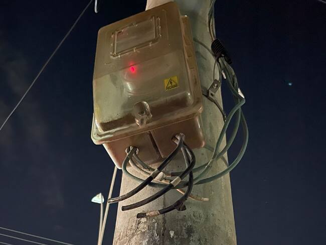 Hurto de acometida eléctrica afectó 36 luminarias en Santa Marta. Foto: Suministrada,