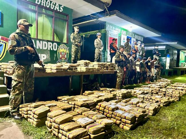 Incautan cerca de dos toneladas de droga en operaciones entre Colombia, Perú y Brasil. Foto: Cortesía Fuerzas Militares.