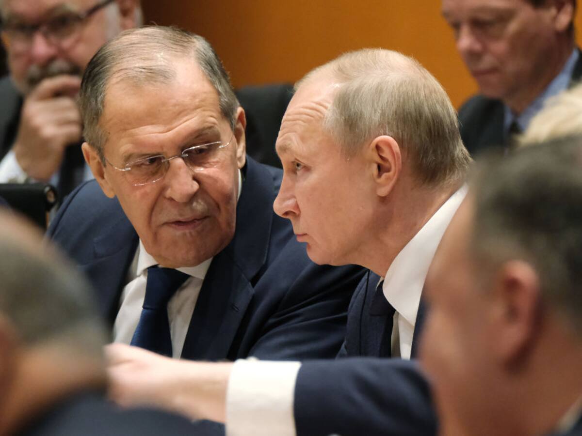 La Unión Europea adopta sanciones contra Vladimir Putin y Serguéi Lavrov