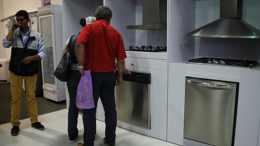 Dian revela detalles de los días sin IVA y los artículos que están excluidos del impuesto. Foto: Colprensa