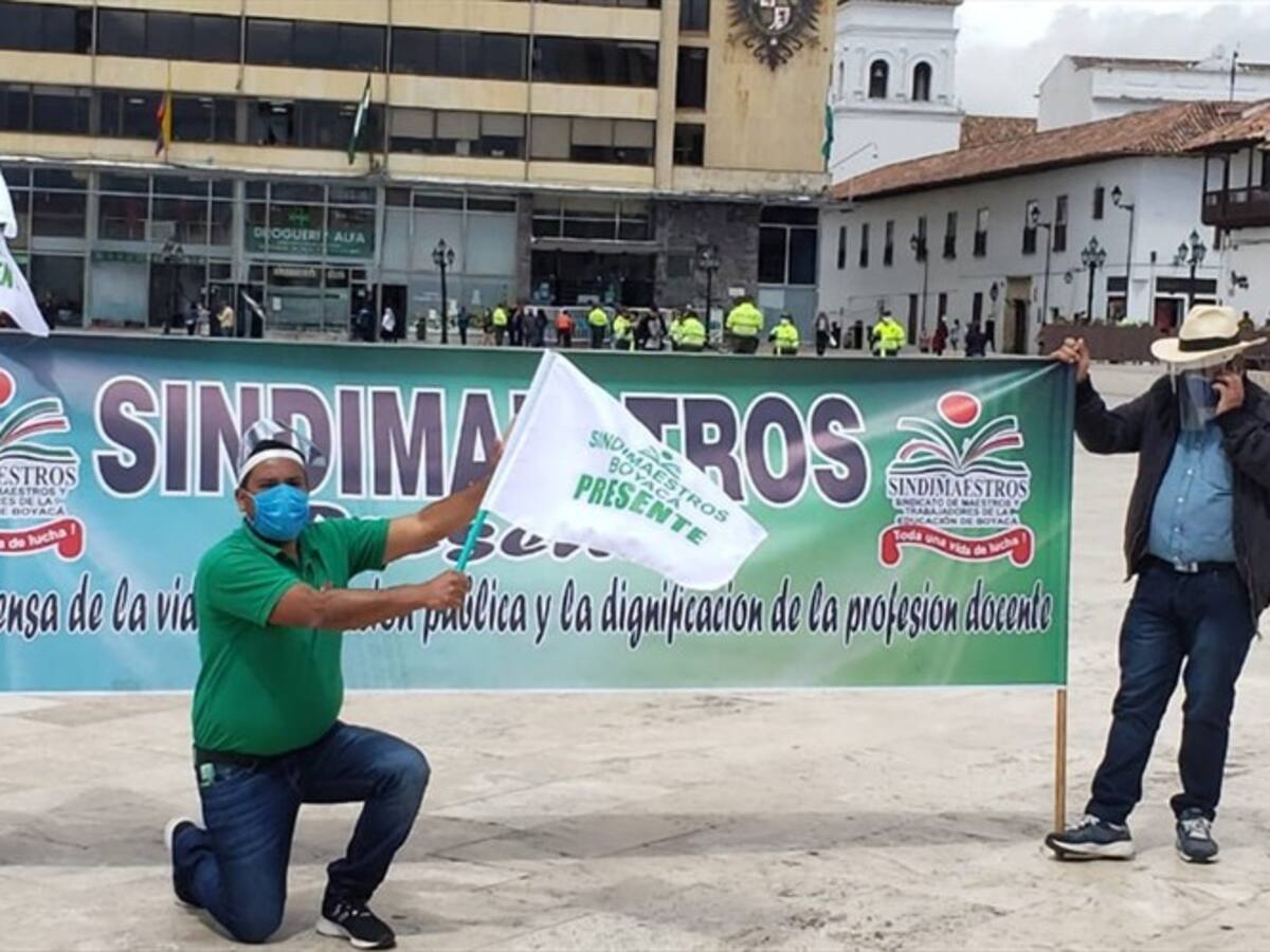 Avanza plantón y cese de actividades del magisterio en Boyacá