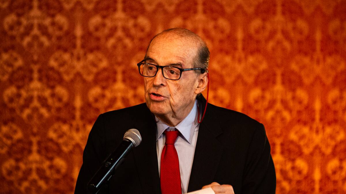 Habla José Antonio Salazar, el hombre que otorgó la licitación de pasaportes