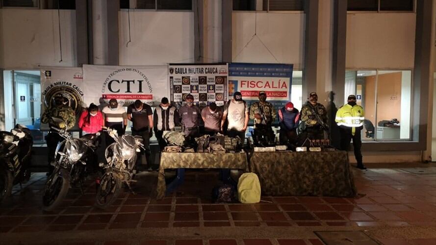 En las diligencias fueron capturados seis hombres y una mujer. Foto: Cortesía