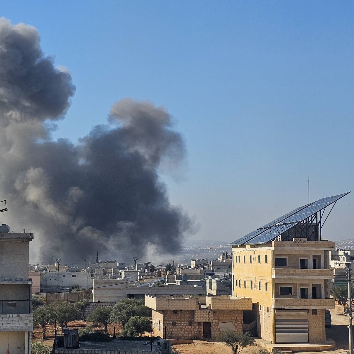 Rusia bombardeó posiciones de grupo rebelde que avanza en Alepo, Siria
