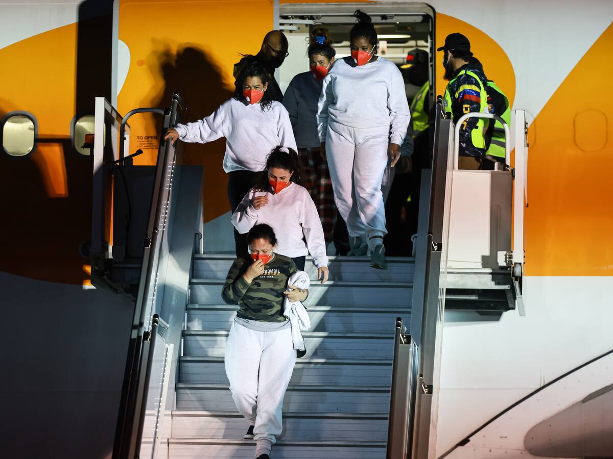 Llegó a Venezuela tercer avión de EE.UU. con 191 deportados, dos de ellos con solicitud de Interpol