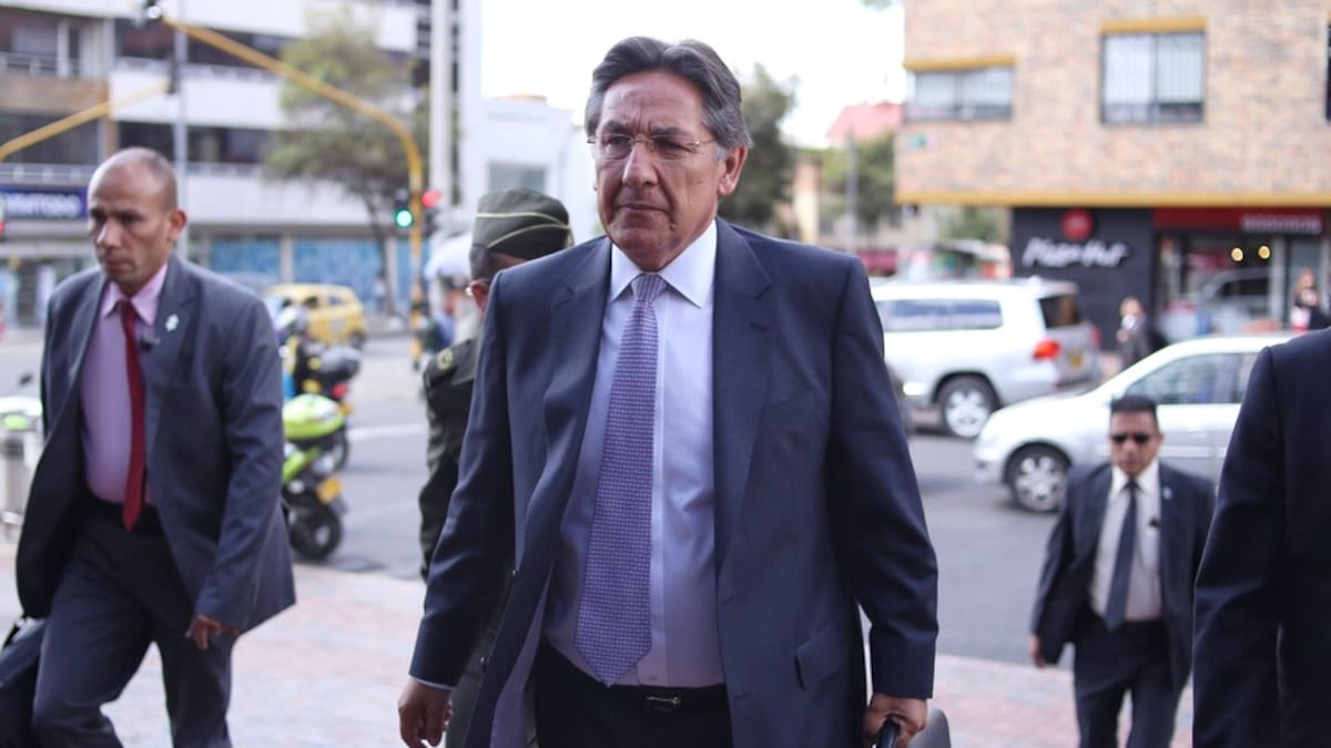 Exfiscal Néstor Humberto Martínez habla sobre la corrupción del Grupo Aval