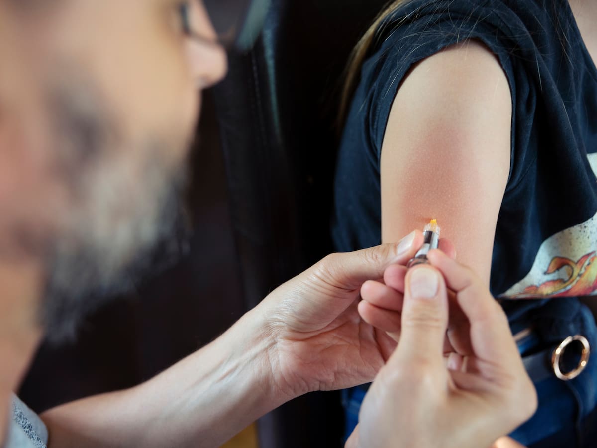 Colombia empezará a vacunar a los hombres contra el VPH