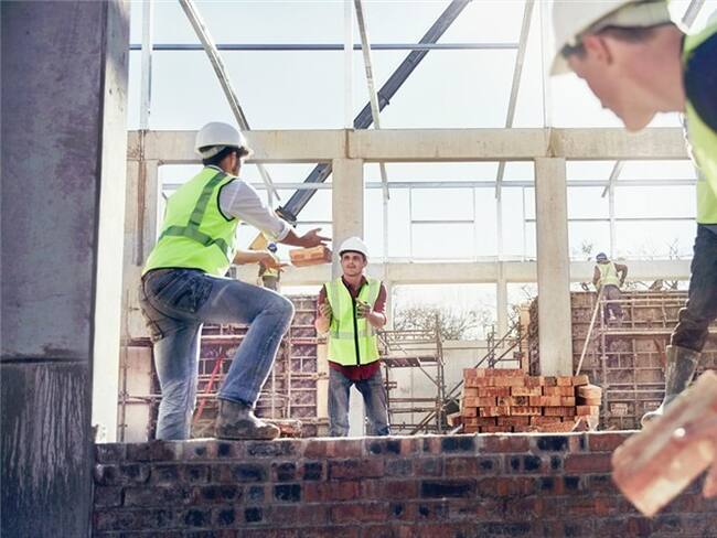 Empleados y proveedores de la Constructora Germán Mora denuncian retrasos en los pagos