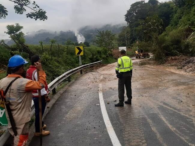Habilitada la vía La Manuela - Chinchiná, en Caldas. Foto: Seccional de Tránsito de la Policía Metropolitana de Manizales.