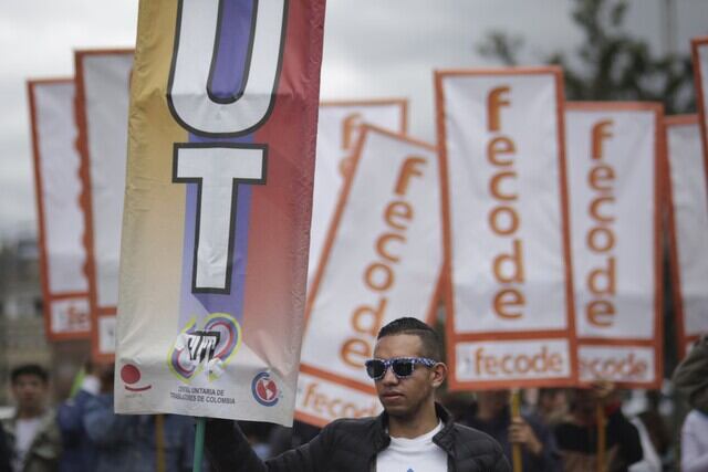 Sindicatos CUT y Fecode. Foto: (Colprensa - Sergio Acero)