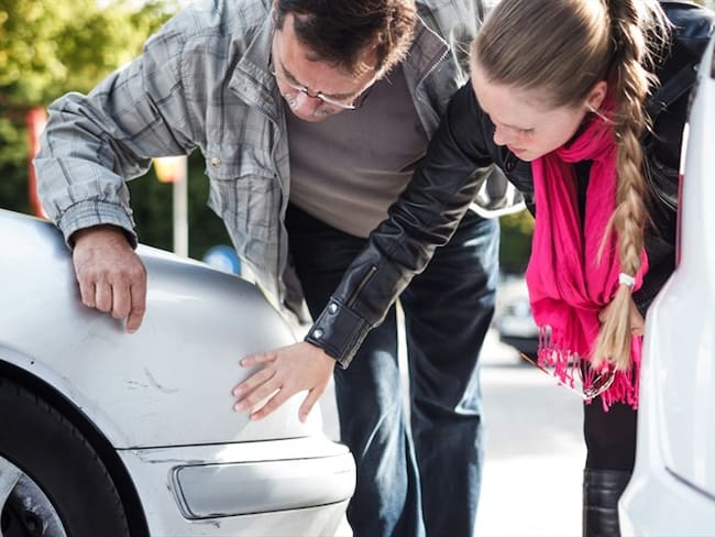 Choque simples o de latas: esto debe saber a la hora de tomar las fotos y llamar a su aseguradora. Foto: Getty Images / Guido Mieth