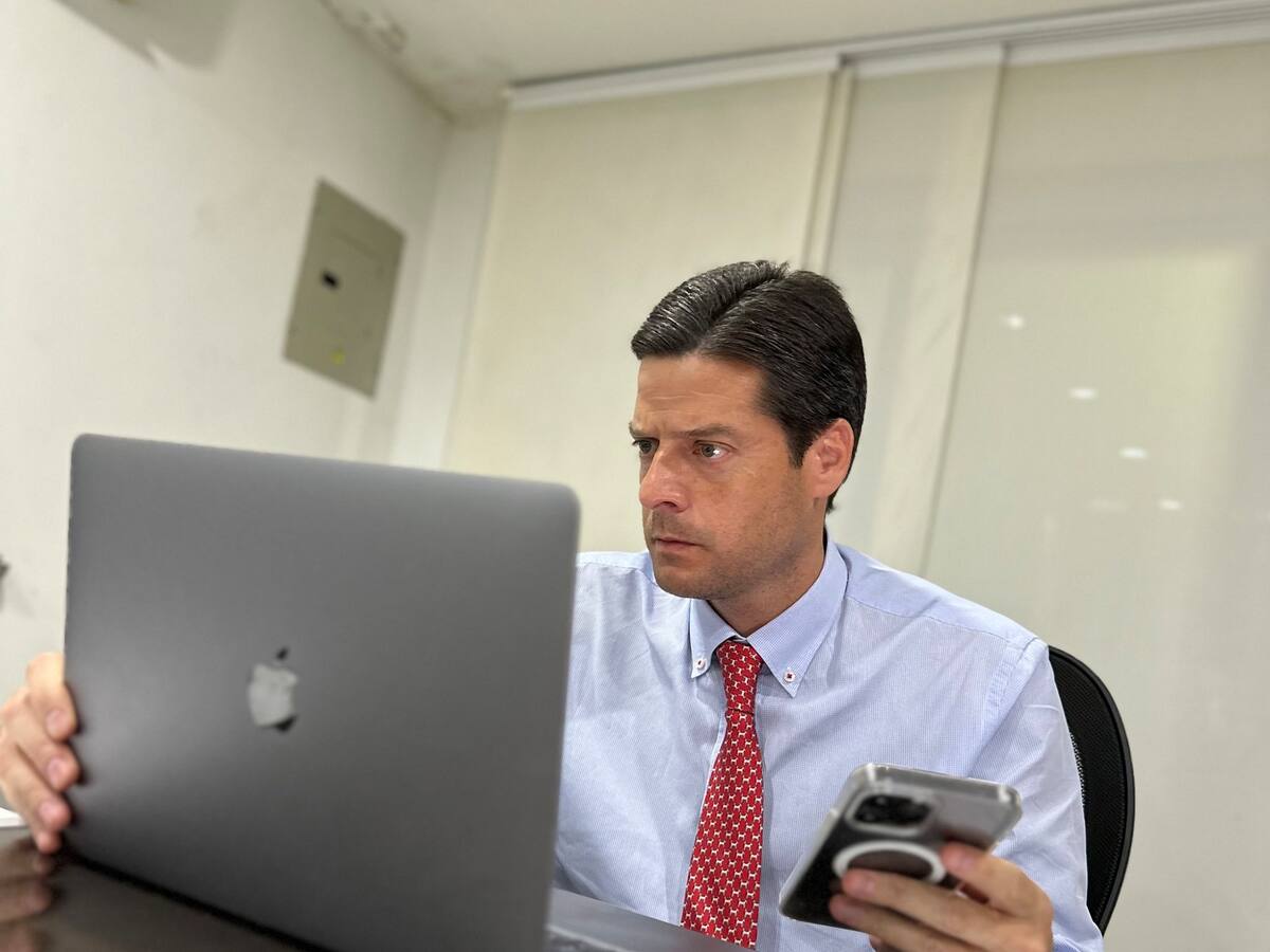 “En Colombia hoy hay contrapesos”: senador Mauricio Gómez en Harvard