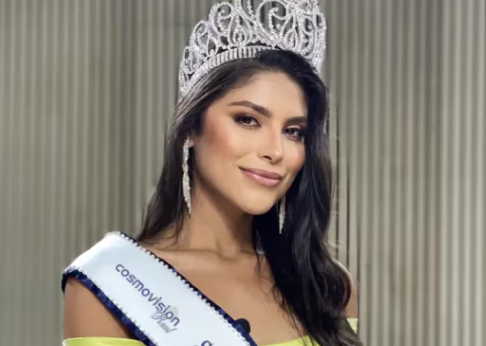 Al Oído | La soberbia que lleva al desprestigio: ¡una corona que quedó grande, Laura Gallego!