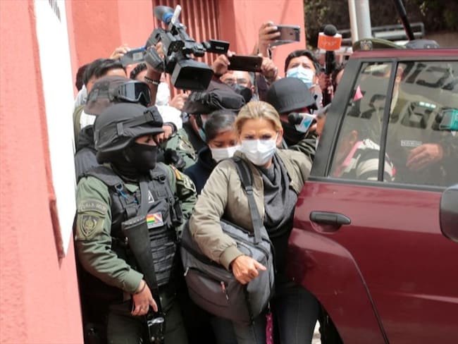 Jeanine Áñez, expresidenta interina de Boliva, sufre descompensación de salud en cárcel donde está detenida. Foto: Getty Images