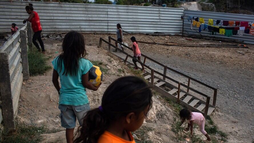 La espera sume a los padres en una angustia indescriptible.. Foto: Getty Images