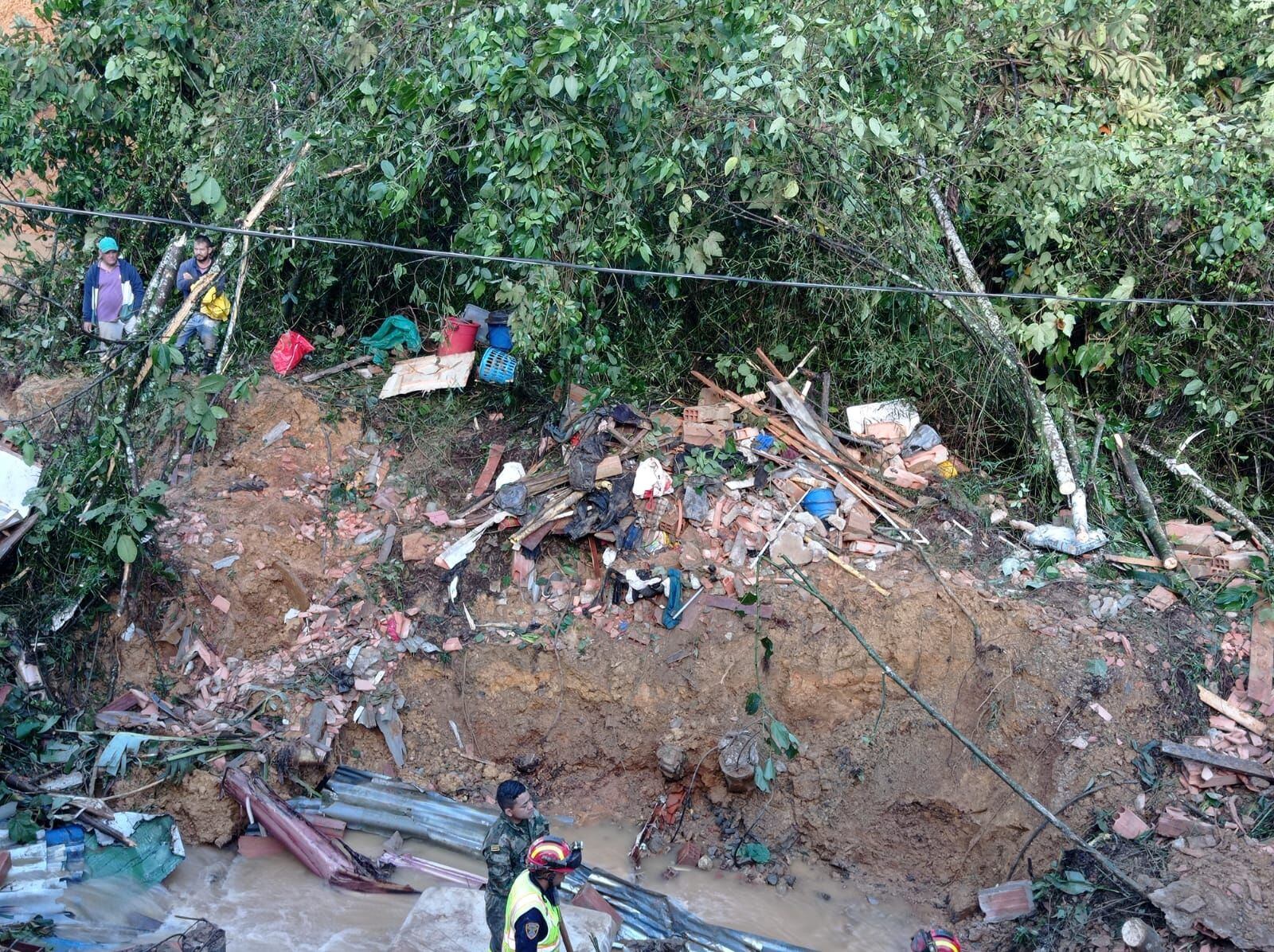 Emergencia en Caldas, Antioquia por deslizamiento de tierra. Foto: W Radio