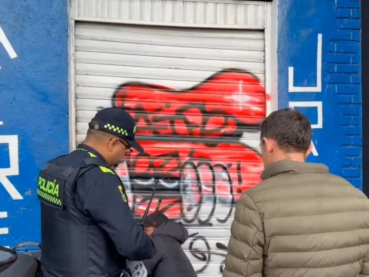 La Policía selló dos negocios que trabajaban junto a “pinchallantas” en el occidente de Bogotá