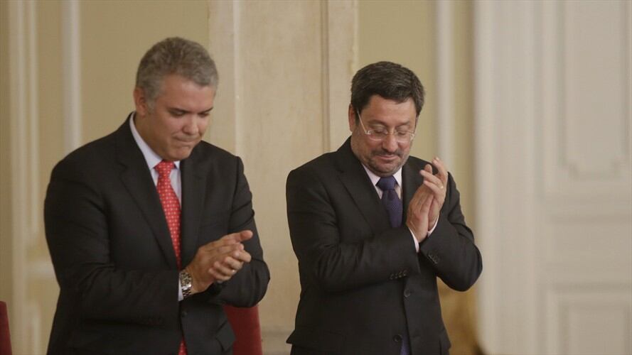 Los congresistas Antonio Sanguino, Juan Manuel Galán, Juan David Vélez, Richard Aguilar, y Juan Diego Gómez, dieron sus opiniones sobre las afirmaciones de Pacho Santos.. Foto: Colprensa