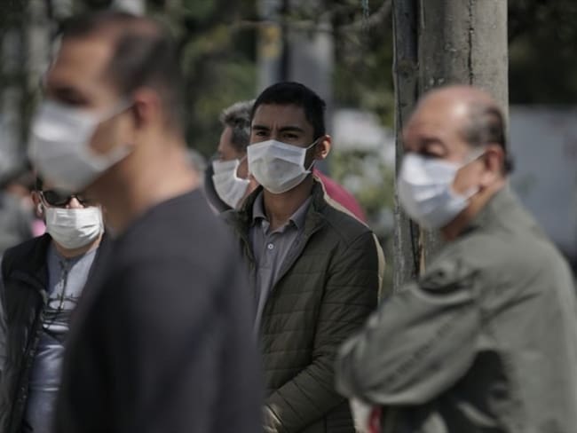 ¿Qué implicaciones tiene volver a salir para emprender la reactivación de la economía?. Foto: Colprensa