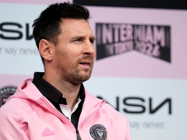 Tokyo (Japan), 06/02/2024.- Inter Miami&#039;s forward Lionel Messi of Argentina attends a press conference in Tokyo, Japan, 06 February 2024. Inter Miami will face J-League Vissel Kobe for a friendly soccer match on 07 February. (Futbol, Amistoso, Japón, Tokio) EFE/EPA/FRANCK ROBICHON