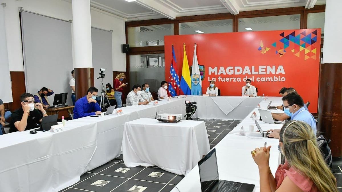 Julián Cortés, el exguerrillero señalado de atentar contra Uribe, que llegó a la Gobernación del Magdalena