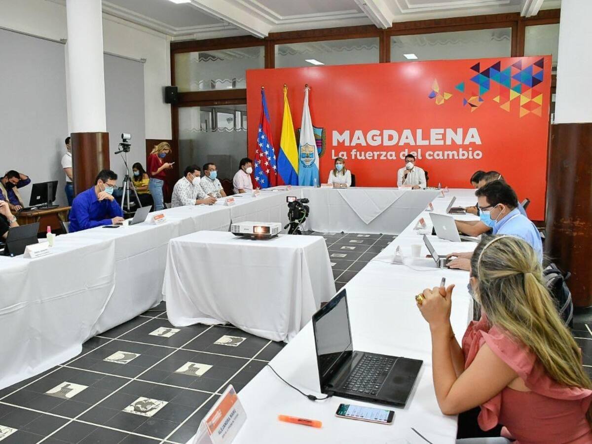 Julián Cortés, el exguerrillero señalado de atentar contra Uribe, que llegó a la Gobernación del Magdalena