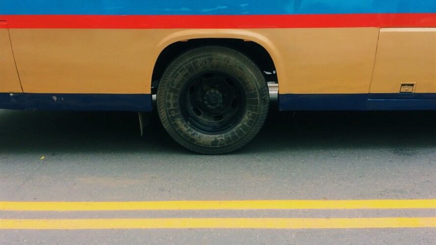 Relájese porque si anda con el negativismo puede pasar: Conductor . Foto: Getty Images